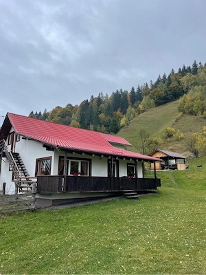 Cazare la munte | Moieciu | 5 camere, băi proprii, grătar, parcare