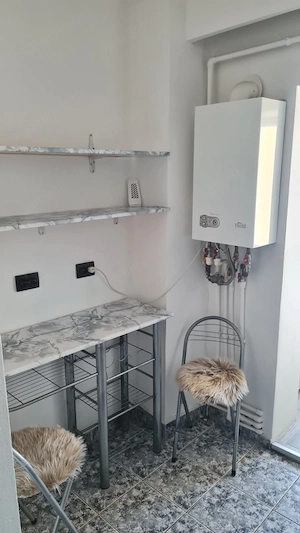 Inchiriez garsoniera in Deva, zona ultracentrala, (Bld. Decebal, Piata Centrala), etaj 6, cu lift,  - imagine 9