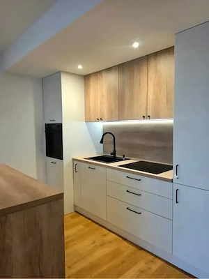Inchiriez ap 2 camere Aradului