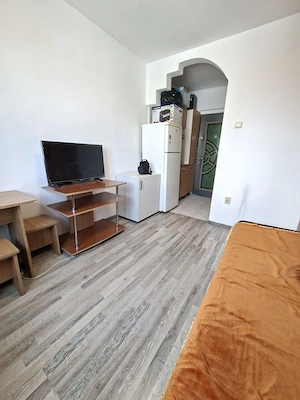 Inchiriez garsoniera zona Florilor disponibila imediat