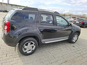 vând Dacia Dastăr 2011 1,5 dizăl  - imagine 2