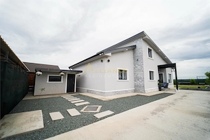 Casa Individuala-Frumusani-4 Camere-Teren 755 MP - imagine 1