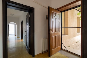 UNIVERSITATE-Oferta speciala-Vila interbelica P+1-Constanta - imagine 9