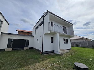 Duplex despartit de camera tehnica, Dumbravita, 3 Dormitoare, 3 Bai,Zona Retrasa - imagine 2
