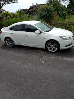 Dezmembrez opel insignia OPC an 2011