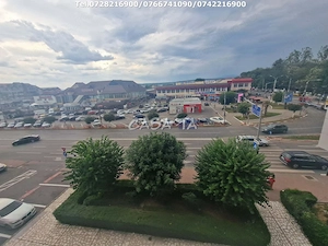 Apartament 4 camere, situat în Târgu Jiu, Bld C-tin Brancusi (Ultracentral) - imagine 18