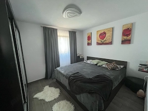 Vând casa într-o zonă liniștita - imagine 3