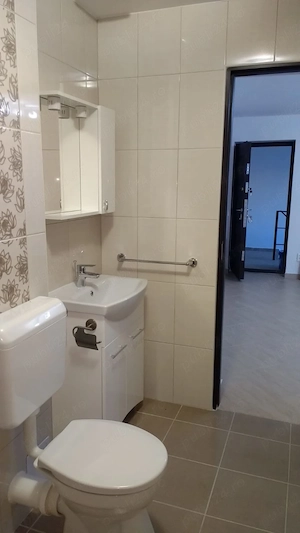 Proprietar închiriez spatiu - imagine 8