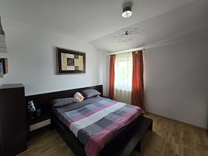 Apartament 2 Dormitoare, 2 Bai, Dumbravita, Curte interioara cu loc de joaca - imagine 3