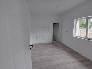 Duplex pe plan - canalizare - 4 camere - imagine 5
