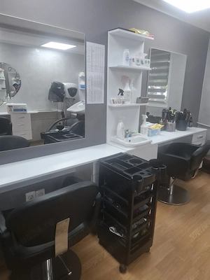 Salon zona Nufarul vis a vis de Liceoul Onisifor Ghibu