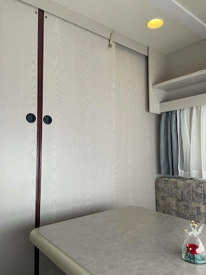 Rulotă Knaus, două camere, panou 450 W - imagine 3
