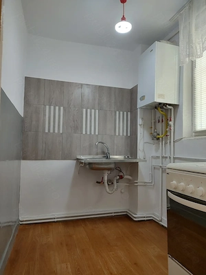 Vand apartament ultracentral  2 camere Marghita, Bihor - imagine 7