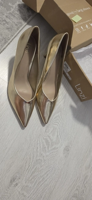 Pantofi cu toc marime 41