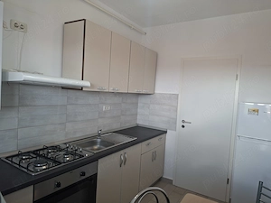 Proprietar inchiriez garsoniera Sanpetru Residence - imagine 6