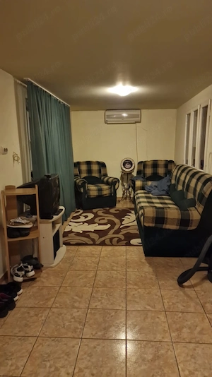 Casa de vanzare 3 camere 90m,baie,wc,bucatarie usor negogiabil - imagine 2