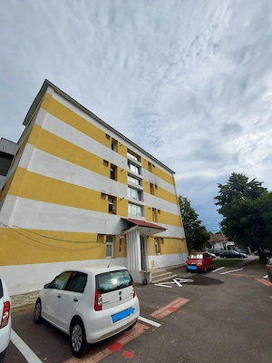 Apartament cu 3 camere de vanzare   Târgu Jiu, zona centrala