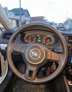 VW Jeta 1.6 TDi, an 2014, AC- climatizare, Euro 5, servo, ABS, ESP, navigatie, stare perfecta - imagine 6