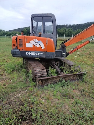 Vând excavator doossan dh55 An 2009 de 5tone 12500euro - imagine 3