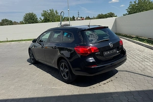 Opel Astra J 1.7CDTI | Clima | Senzori Parcare | Economică și Fiabilă - imagine 4