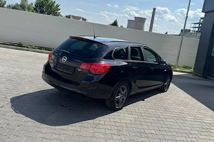 Opel Astra J 1.7CDTI | Clima | Senzori Parcare | Economică și Fiabilă - imagine 3