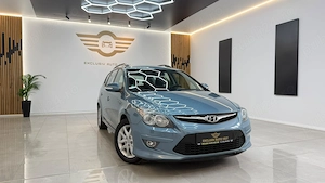 ** Hyundai i30 **