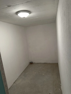  Închiriez 2 boxe subterane   Florești, str. Cetății