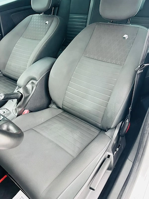 Renault Megane - imagine 19