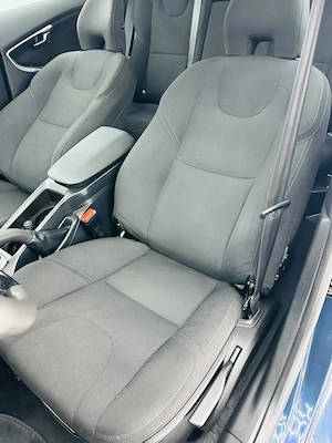 Volvo V40 - imagine 17