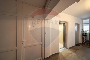 Apartament cu 4 camere de vânzare în zona Centrul Civic - imagine 2