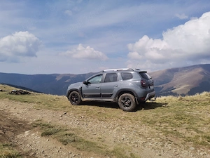 Dacia Duster 2022 1.3 tce 4x4 - imagine 9
