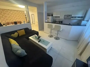Proprietar, 2 camere, 54 mp2, loc parcare inclus, langa metrou Ap Patriei, an 2010, complex privat - imagine 3
