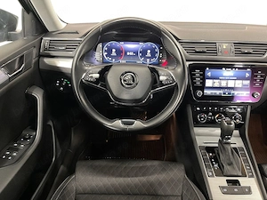 Skoda Superb - imagine 6
