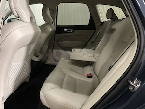Volvo XC 60 - imagine 11