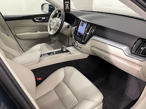 Volvo XC 60 - imagine 10
