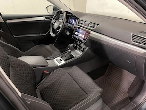 Skoda Superb - imagine 10