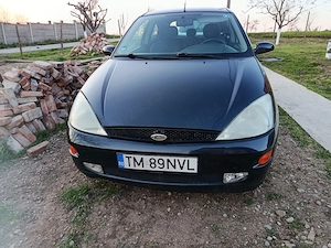 Vând Ford focus 1.6 benzină  - imagine 2
