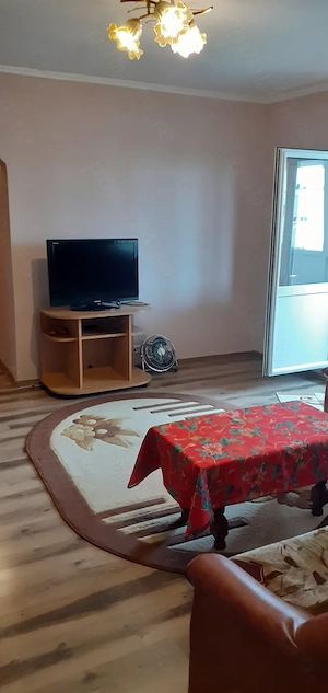 vand apartament 2 camere confecții  - imagine 7