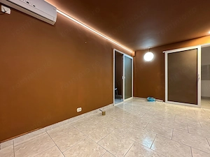 Spatiu comercial stradal, vad pietonal, parcare libera - imagine 5