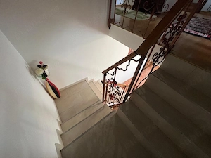 Casa cu etaj cu spatiu comercial si hala service auto comuna Independenta DN25 Judetul Galati - imagine 5