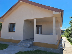 Vand casa în Gepiu colonie