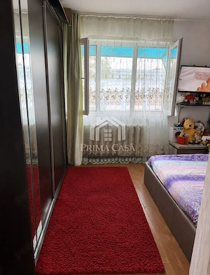 Camera de camin cu baie proprie   zona Brosteni Contactoare   etaj 2   cu imbunatatiri   - imagine 9