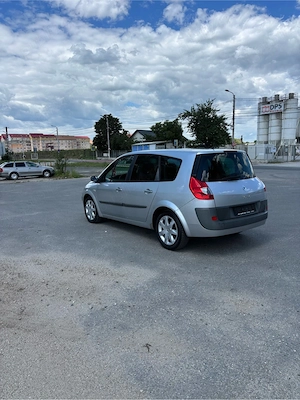 Renault Grand Scenic 2 1.9 Dtci din 2008 157218 km reali(conform cartii service) - imagine 2
