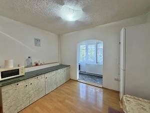 Apartament 2 camere, decomandat, etaj 3, zona Soarelui - imagine 7
