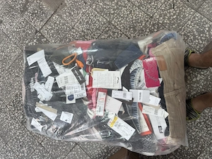 Vând haine Engros cantitatea de 40 kg calitate cremă+