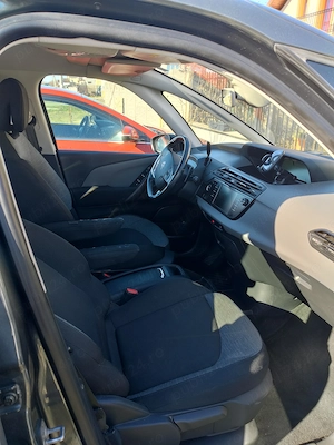 Vând Citroen C4 Picasso - imagine 8