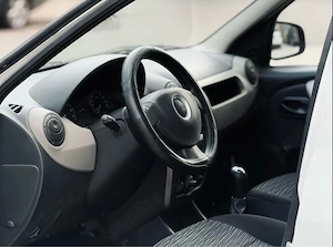 Dacia Logan , An Fabricatie 2010 , Stare Foarte Buna , KM 46.000 , Unic Proprietar , 1.4 Benzina  - imagine 3