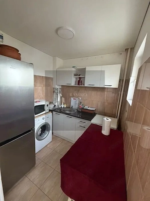 Apartament 2 camere decomandat/7 minute Metrou Aparatorii Patriei - imagine 4
