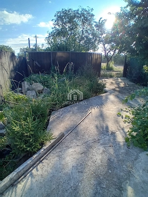 Oportunitate de investitie! Casa in Dealu Viei   Merei BZ   teren 700mp   d=40m   Pret: 32.000  neg. - imagine 2