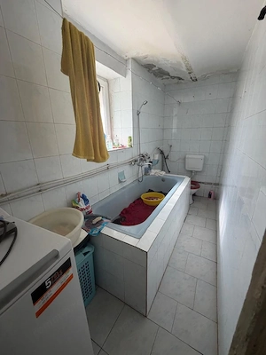 Apartament 2 camere, curte, garaj, zona centrală - imagine 5